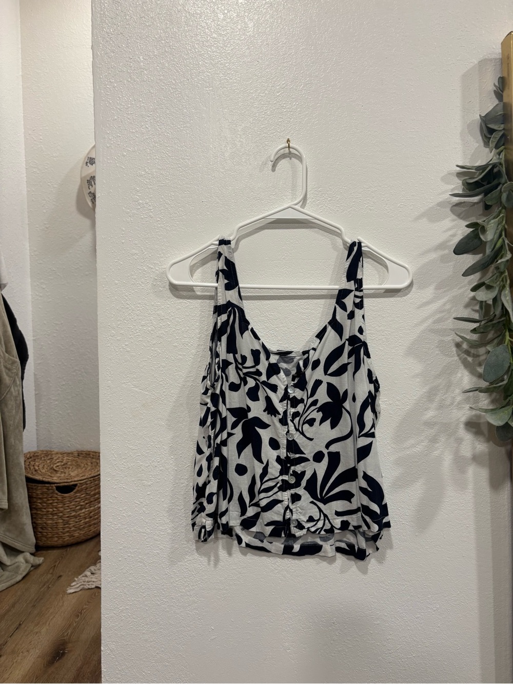 Women's Black & White Floral Tank Top